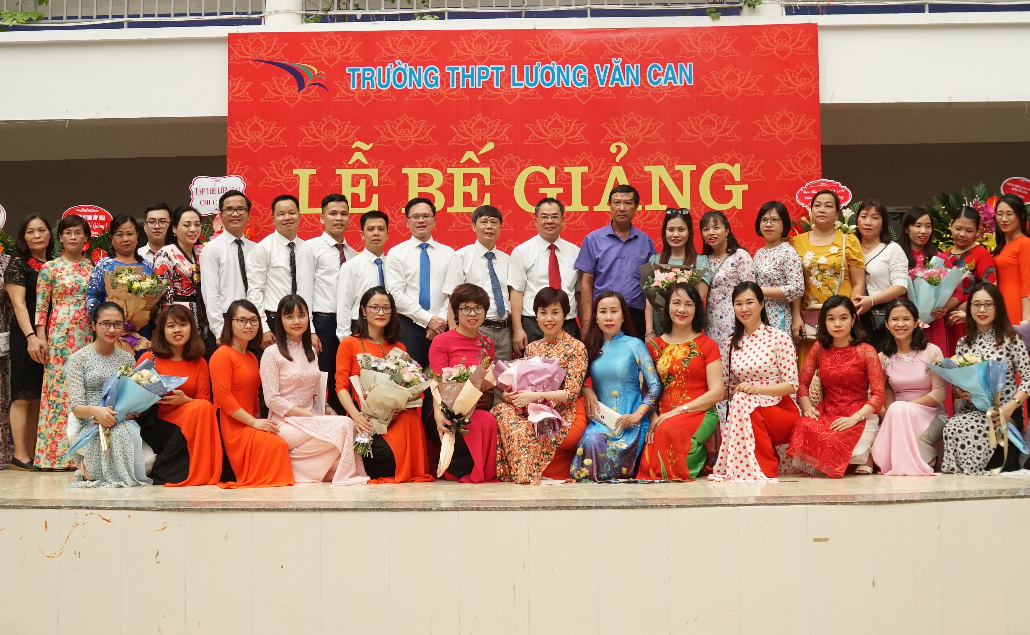 BÀI PHÁT BIỂU XÚC ĐỘNG CỦA MỘT PHỤ HUYNH ĐẦY TÂM HUYẾT VỚI MÁI TRƯỜNG LƯƠNG VĂN CAN