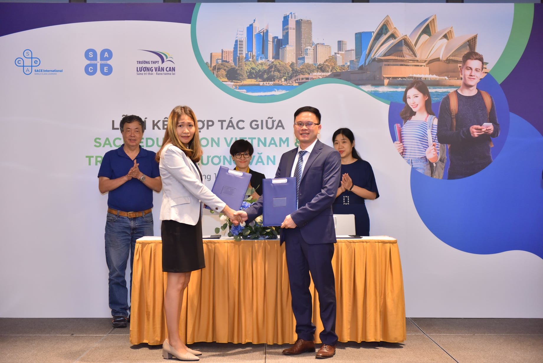 LỄ KÝ KẾT HỢP TÁC SACE INTERNATIONAL