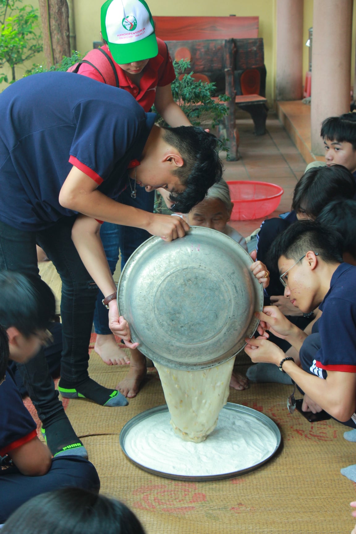 Trải nghiệm món chè Lam truyền thống