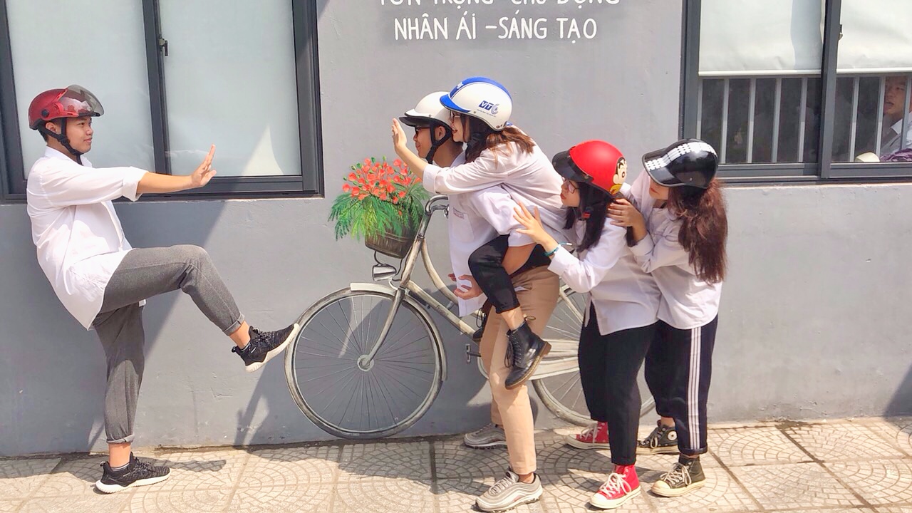 AN TOÀN GIAO THÔNG VÀ NHỮNG LỢI ÍCH CỦA VIỆC ĐỘI MŨ BẢO HIỂM 