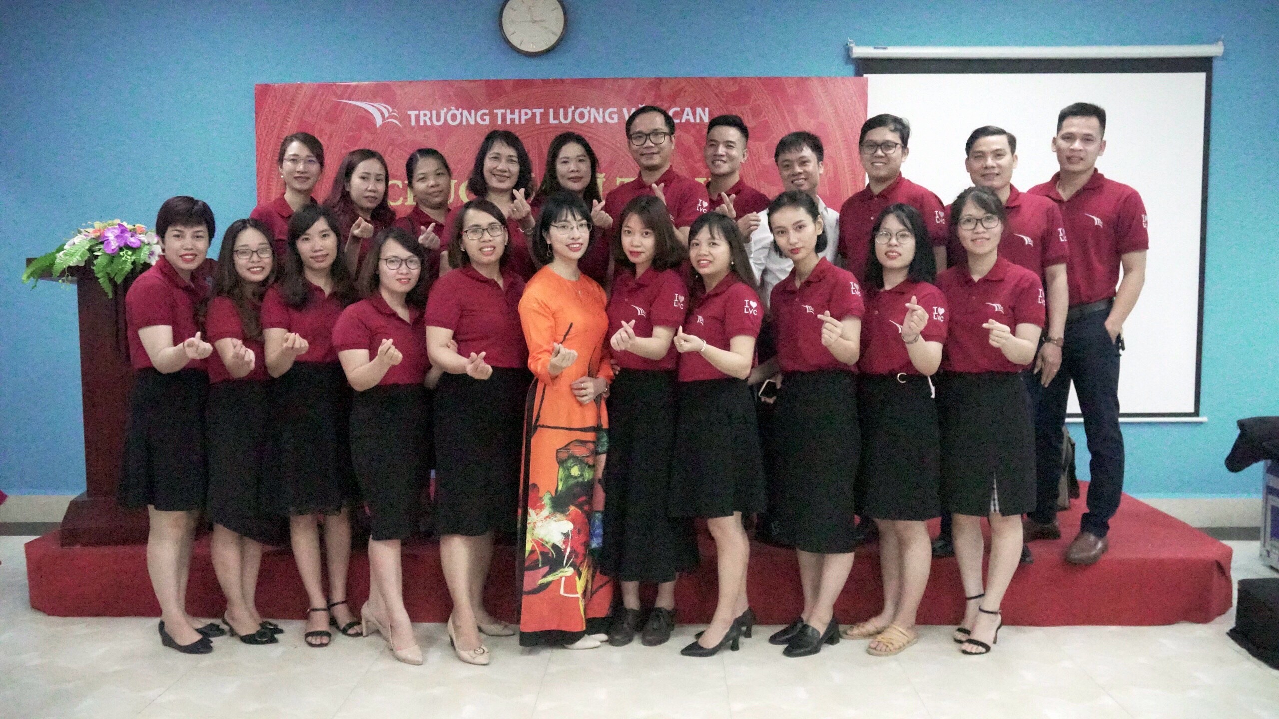 BÀI PHÁT BIỂU TRONG LỄ CHIA TAY HỌC SINH KHỐI 12 CỦA CÔ PHÓ HIỆU TRƯỞNG