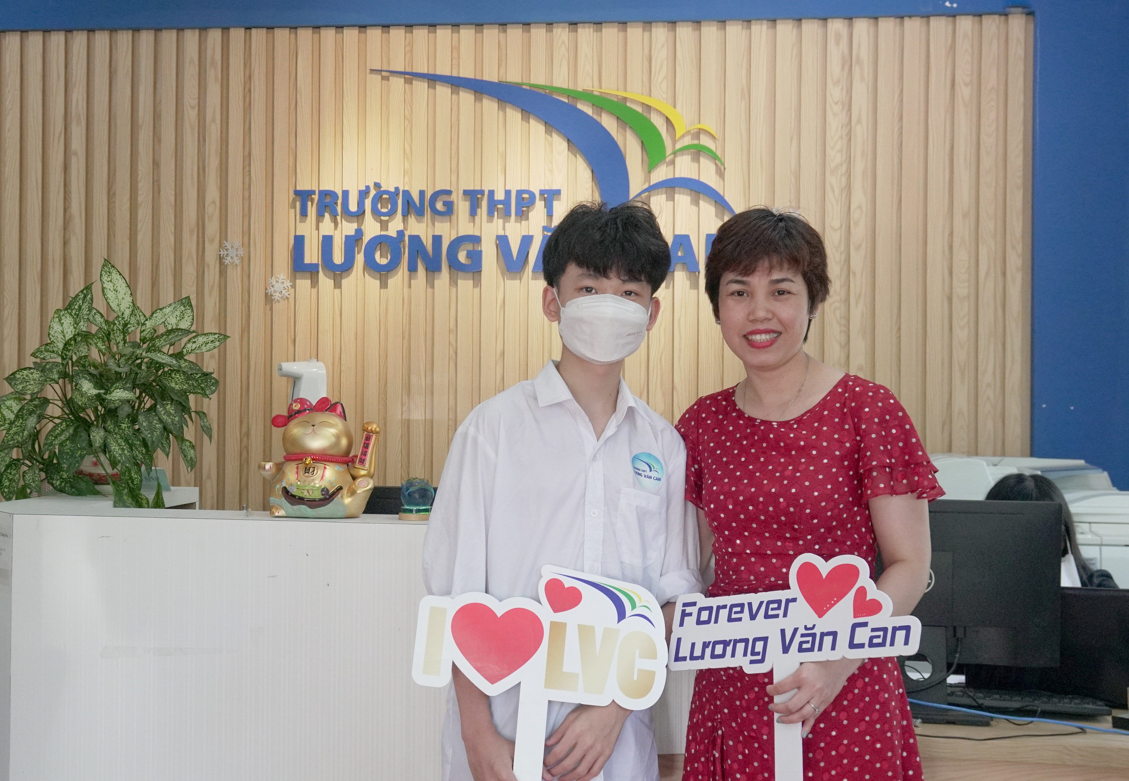 RỘN RÀNG NGÀY HỌC SINH LỚP 10 TỰU TRƯỜNG